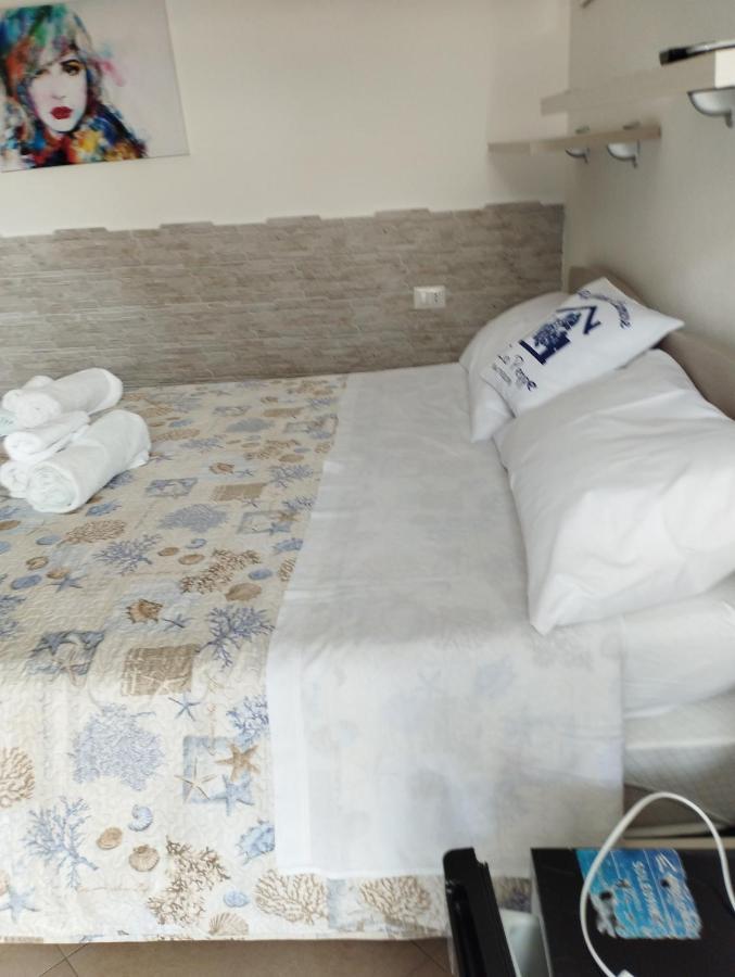 Affitta Camere Zio Peppe 산테오도로 외부 사진